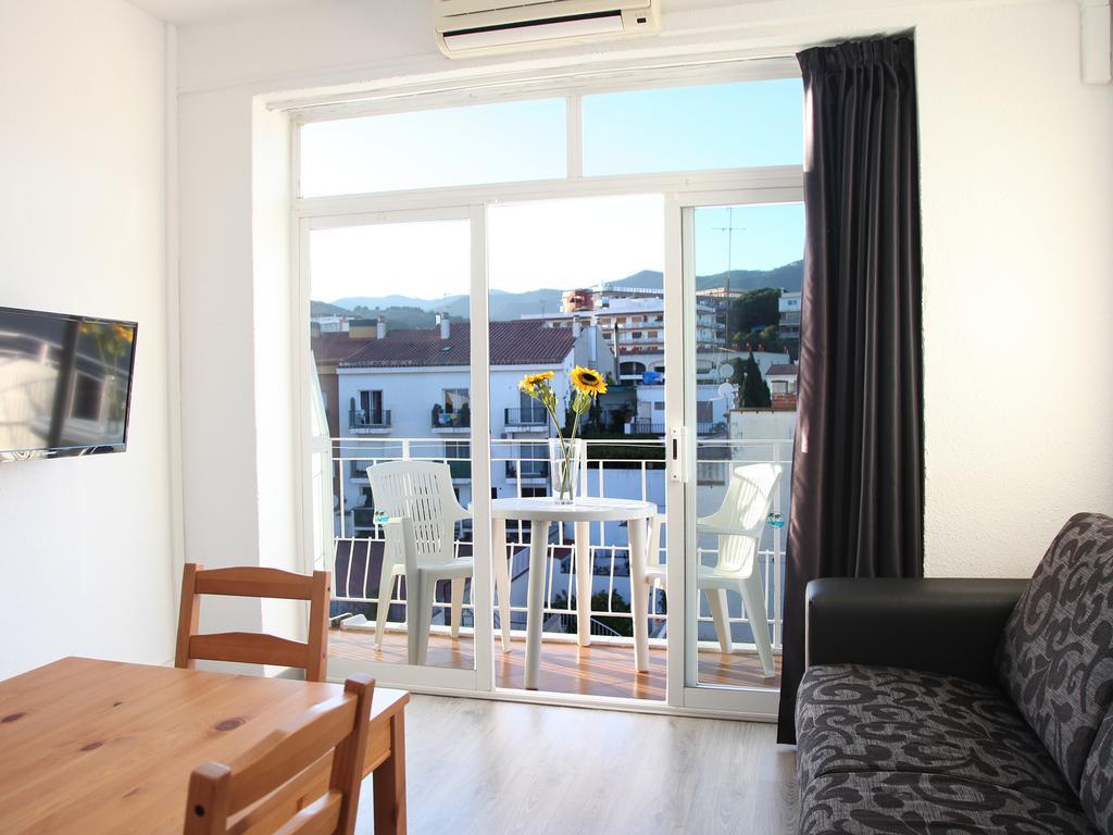 Atzavara * Calella